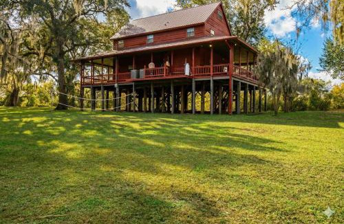 Cedar Lane House | Mount Olive Ranch