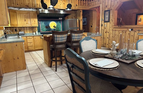 La Sal Cabin | Mount Peale Country Inn near Moab