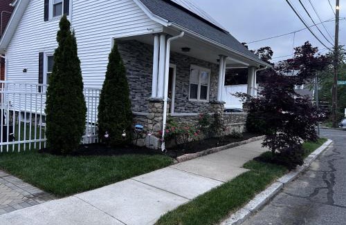 Mount Pleasant House | Mount Pleasant Hideaway