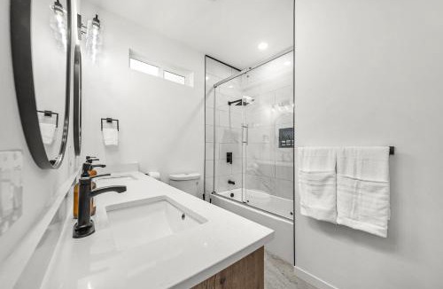 Atlantic House | Mount Rainer View Park front 7 mins to Stadium
