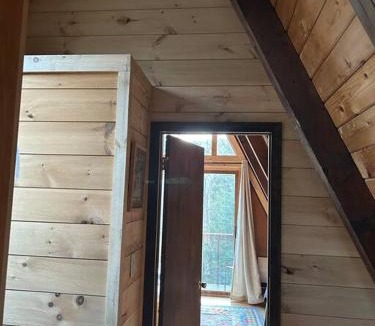 West Dover Ski Chalet | Mount Snow A Frame with Jacuzzi