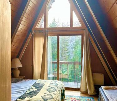 West Dover Ski Chalet | Mount Snow A Frame with Jacuzzi