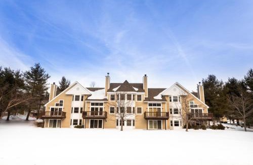 West Dover Cabin | Mount Snow Lodging by Vail Resorts