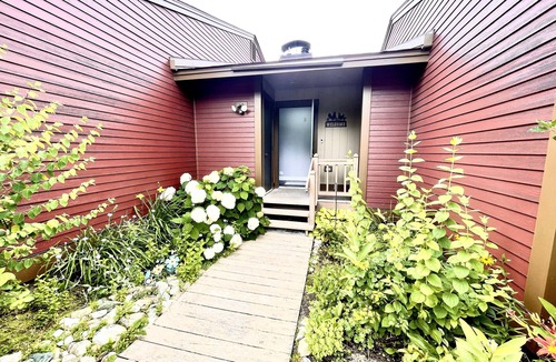 West Dover House | Mount Snow's Best View - Sleeps 8-10