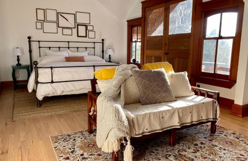 Harrisburg Bed & Breakfast | Mount Tom House