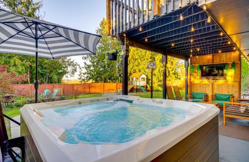 Mount Vernon House | Mount Vernon Home with Private Hot Tub