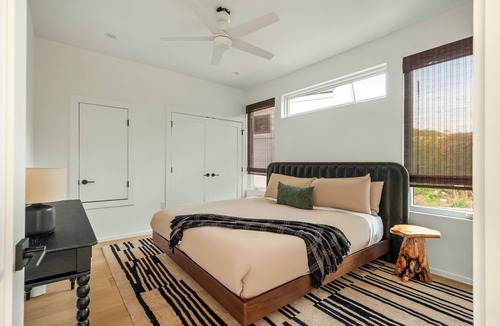 South Manchaca House | Mount Vernon Loft · Designer Suite · Sleeps 4