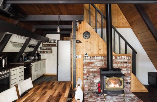Pla-Vada Woodlands Cabin | Mountain a-frame cabin - hot tub - ski resorts