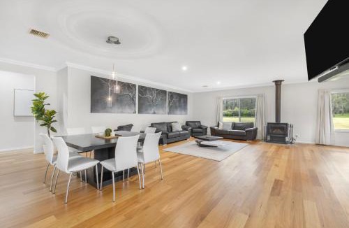 Smoko House | Mountain and River Retreat