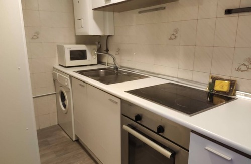 Jaca Apartment | Mountain Apartment with Pool, 2 Bedrooms, Sofa Bed, Parking – Sleeps 6, Jaca