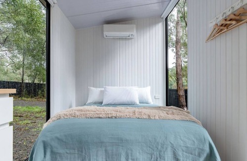 Castella House | Mountain Ash Cabin Su