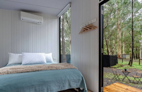 Castella House | Mountain Ash Cabin Su