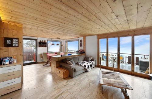 Monteiller Apartment | Mountain Bliss, view and Sauna - Swiss Alps