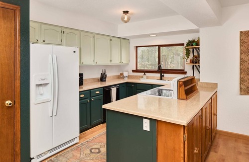 Woodland Park Cabin | Mountain Boho A-Frame! ★ Peak Views ★ Hot Tub ★