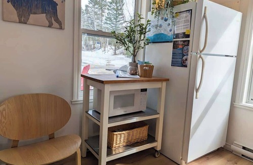Saint-Tite-des-Caps Ski Chalet | Mountain Breeze Refuge near Mont-Ste-Anne