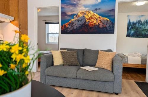 Saint-Tite-des-Caps Ski Chalet | Mountain Breeze Refuge near Mont-Ste-Anne