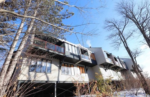 Stoneham House | Mountain, Comfort & Charm | La Perle Alpine