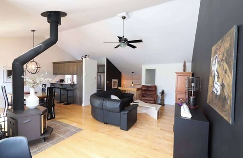 Stoneham House | Mountain, Comfort & Charm | La Perle Alpine