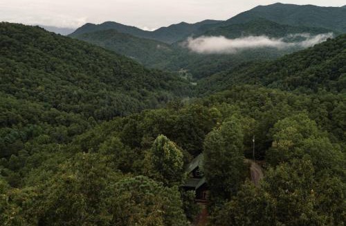 Bryson City House | Mountain Cabin Getaway | Hot Tub, Fire Pit & Views