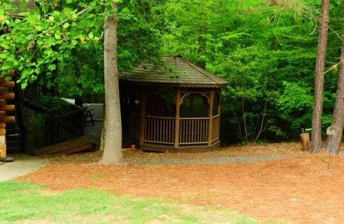 Mount Gilead House | Mountain Cabin, Lake Tillery, Uwharrie National Forest