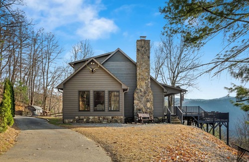 Ferguson Cabin | Mountain Cabin,Panoramic View,Hot Tub, WiFi, Fire Table
