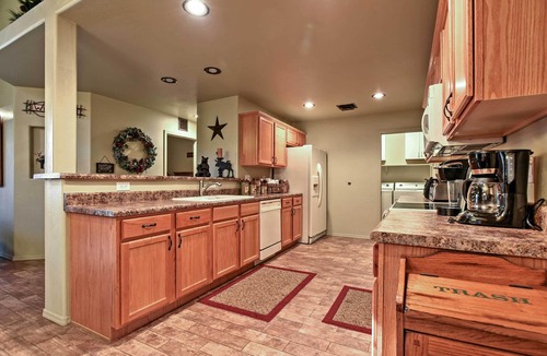 Pinetop Cottage | Mountain Cabin Retreat w/Game Room, Patio & Views