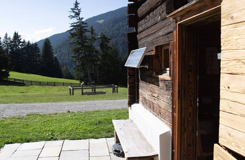 Lantsch-Lenz Ski Chalet | Mountain Cabin Tschividains Lenzerheide