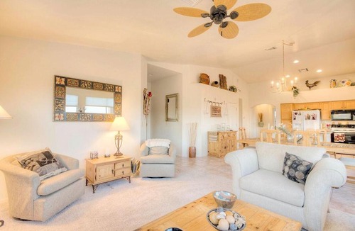 Oro Valley House | Mountain Calling 3BR by Casago