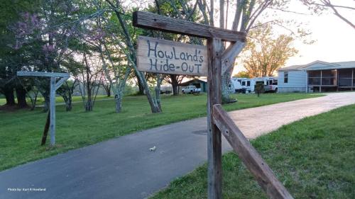 Pikeville Other | Mountain Camper at Howland's Hideout