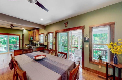 North Lake George House | Mountain Cascade