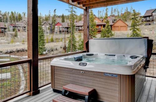 Rendezvous House | Mountain Chalet 39 I Private Hot Tub I Great Views I Activity Program