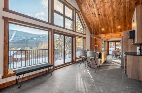 Saint-Philemon House | Mountain chalet with a hot tub | Promontoire-29