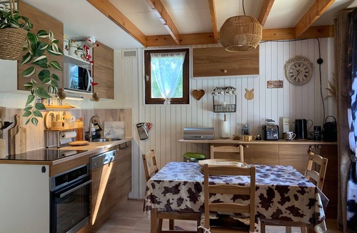 Barcelonnette Ski Chalet | Mountain chalet for 4, terrace near Golf