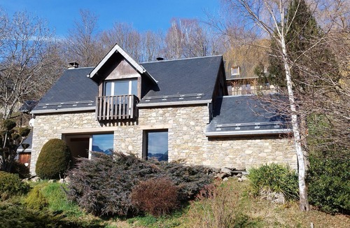 Cathervielle Ski Chalet | Mountain chalet in a typical village in the country of the bear