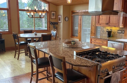 Granby Ski Chalet | Mountain Chalet in heart of Grand County, Hot Tub, Dogs welcome, Child Friendly