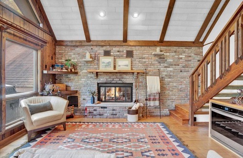 Gouldsboro Ski Chalet | Mountain Chalet in Pocono Resort