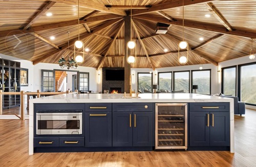 Pollock Pines Ski Chalet | Mountain Chalet with tower, near the lake, hiking and wineries! Pet-friendly
