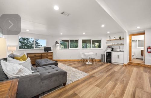 Pollock Pines Ski Chalet | Mountain Chalet with tower, near the lake, hiking and wineries! Pet-friendly