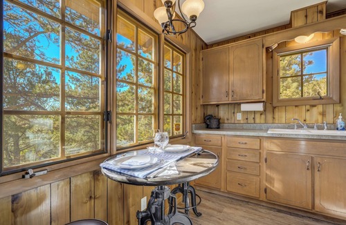 Florissant Ski Chalet | Mountain Chalet with Lake View & Fire Pit