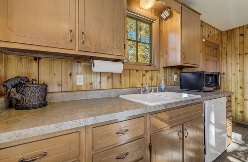 Florissant Ski Chalet | Mountain Chalet with Lake View & Fire Pit