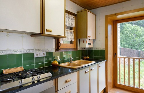 Prullans House | Mountain Chalet with Views, Private Terrace, and Wi-Fi