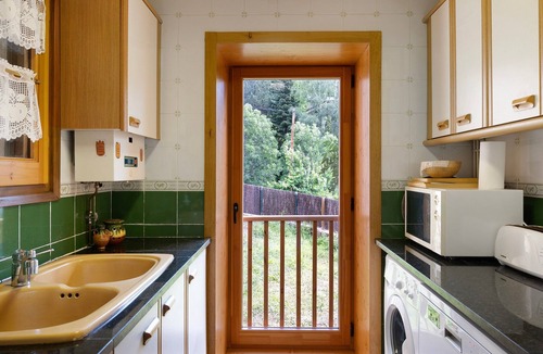 Prullans House | Mountain Chalet with Views, Private Terrace, and Wi-Fi