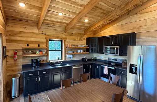 Mountain Creek Cabin | Mountain City Cabin
