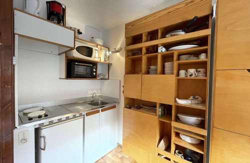 Chantemerle Apartment | Mountain corner studio for 4, Chantemerle - Private parking