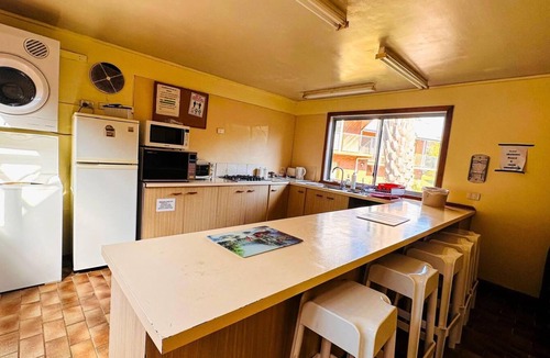 Tawonga Hotel | Mountain Creek Motel