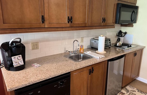 Vernon Condo | Mountain Creek Resort Stay Modern Condo at The Appalachian #330