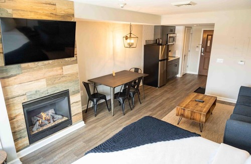 Vernon Hotel | Mountain Creek