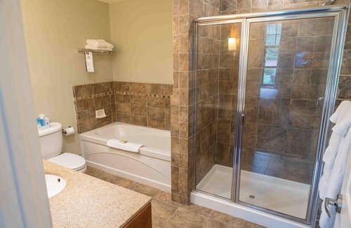 Vernon Hotel | Mountain Creek