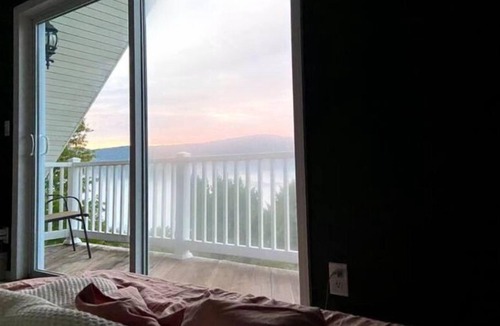 South Kortright Ski Chalet | Mountain Crest: amazing views & peaceful escape