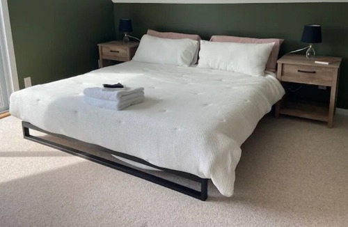 South Kortright Ski Chalet | Mountain Crest: amazing views & peaceful escape